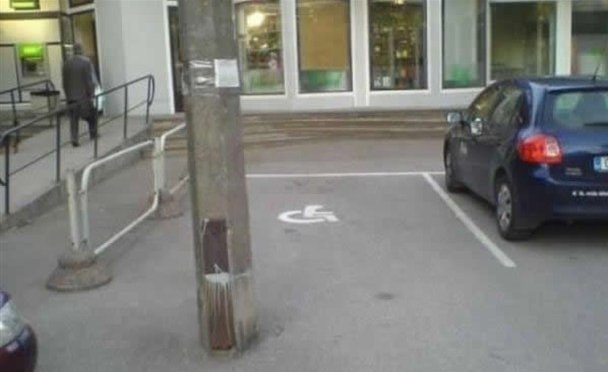 Mozgássérült parkoló