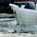 Befagyott bevásárlókocsi